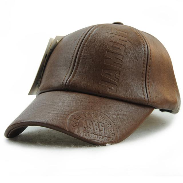 Stay Stylishly Warm with Self-Adjusting Men's Leather Hats