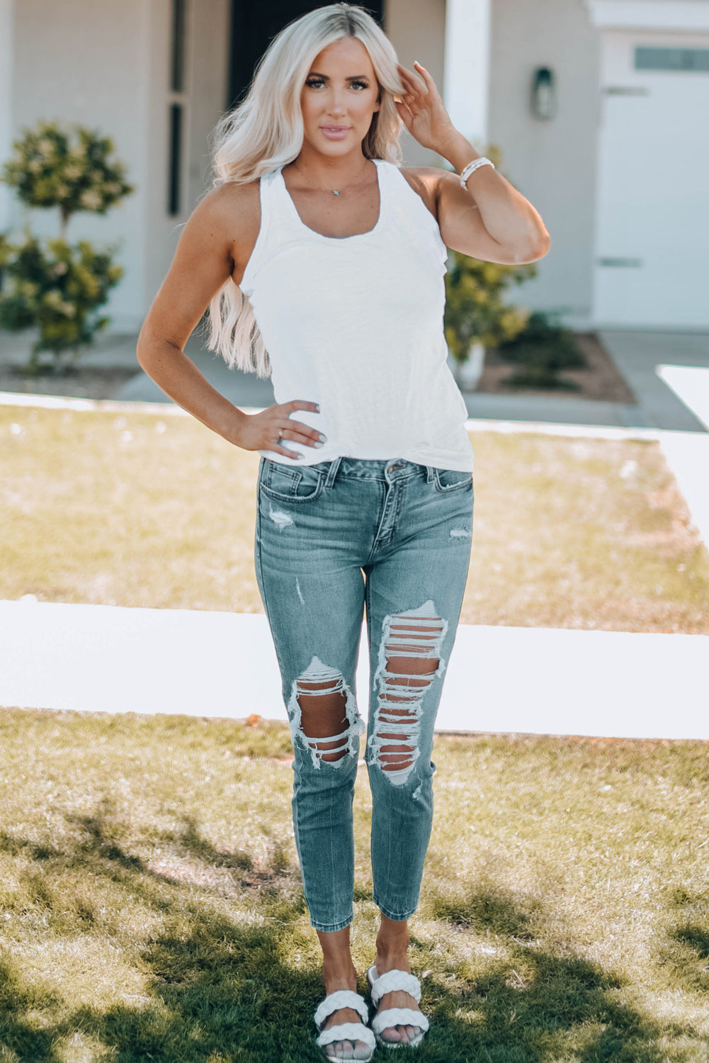 White Scoop Neck Basic Solid Tank Top