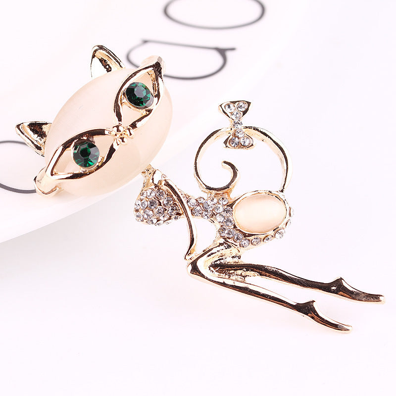 Silver Cat Brooch with Rhinestone Accents