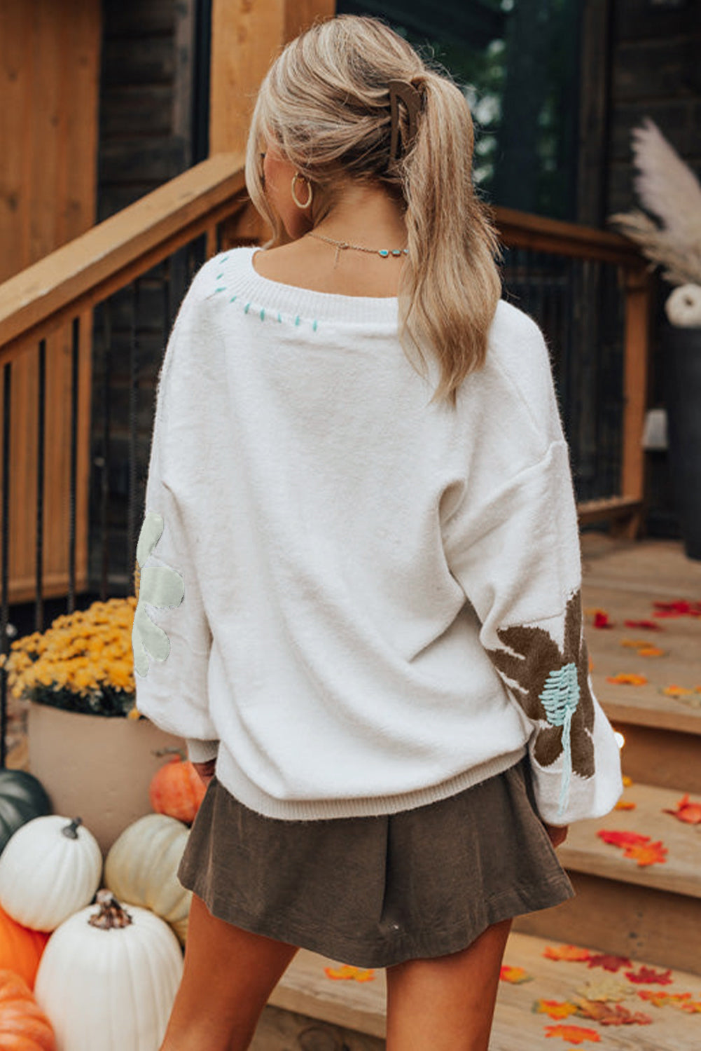 White Big Flower Pattern V Neck Drop Shoulder Sweater