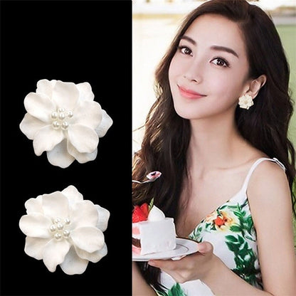 2 PCS Lovely white Flower Pearl Pendant Circle Earrings