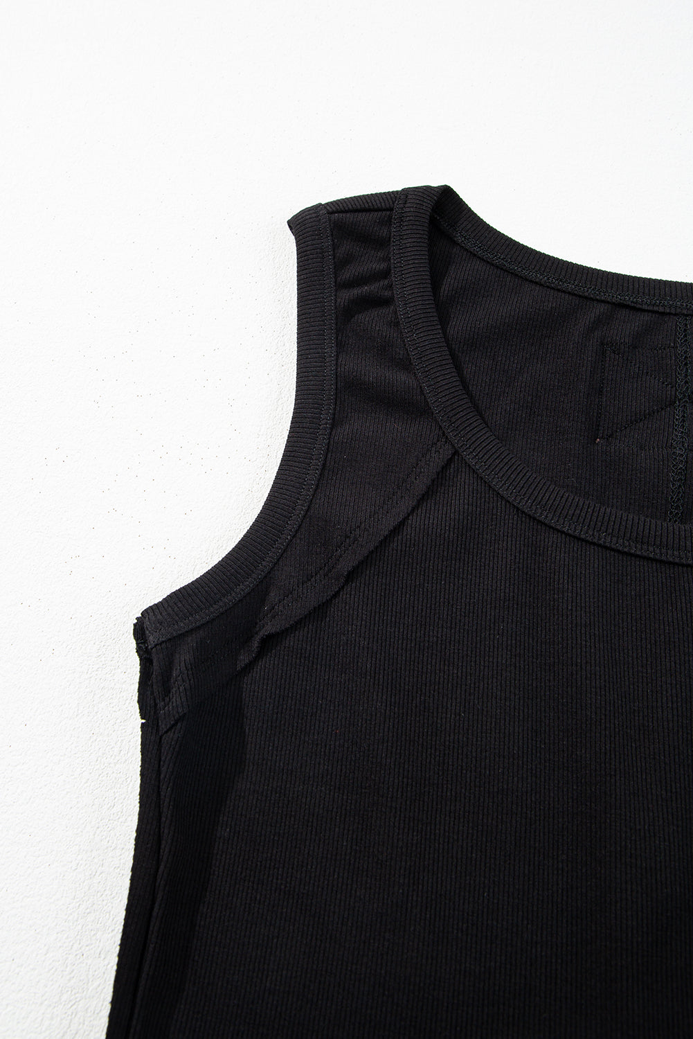 Black Ribbed Exposed Seam Cropped Tank Top